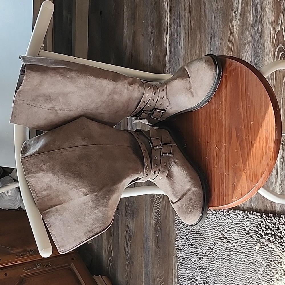 Torrid Boots 9.5 wide calf